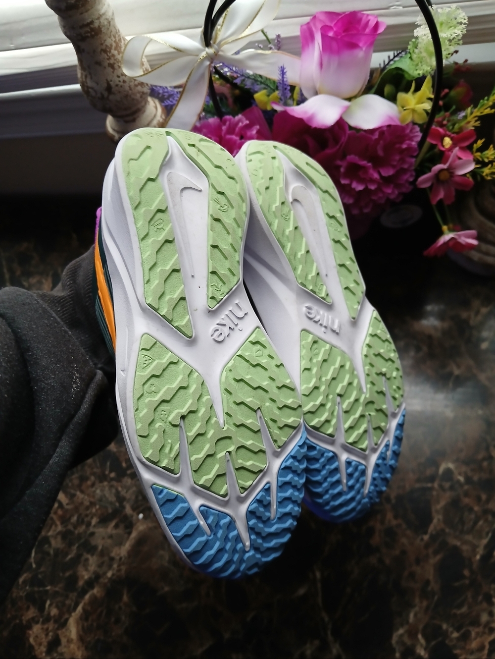 Nike Star Runner 4 Athletic/Lifestyle Velcro Shoes Size 2 Youth Unisex - Picture 8 of 11